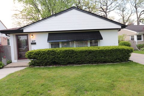 Photo of 817 Rowe Avenue, Park Ridge, IL 60068 (MLS # 12635355)