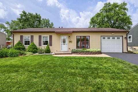 Tiny photo for 714 Sunset Circle, Streamwood, IL 60107 (MLS # 12670498)