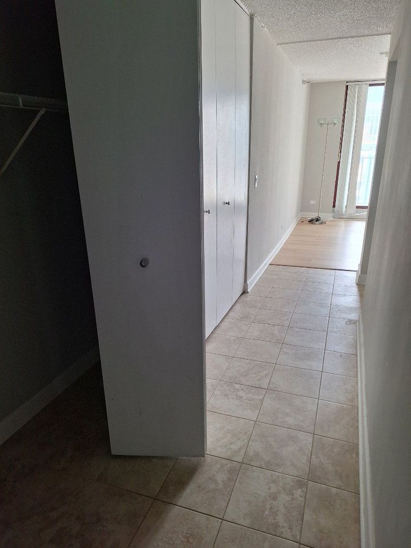 200 N Dearborn Street 4001
