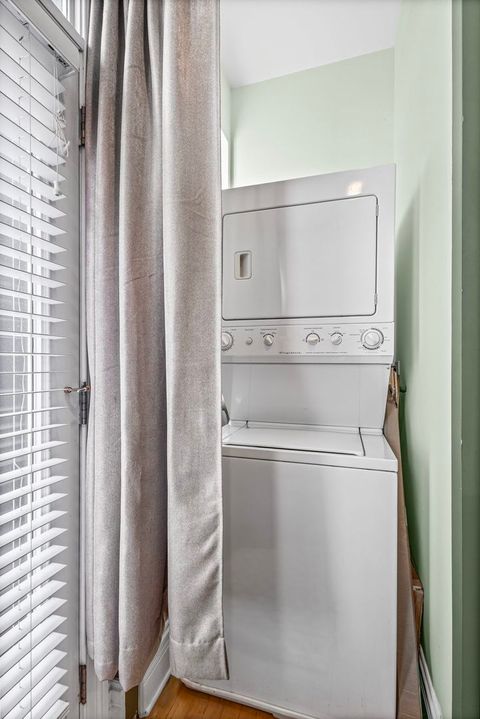 Tiny photo for 667 W Barry Avenue #3N, Chicago, IL 60657 (MLS # 12536711)