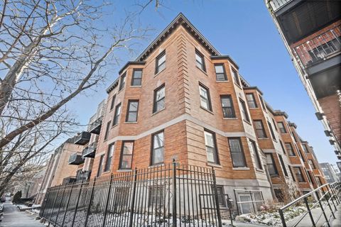 Tiny photo for 667 W Barry Avenue #3N, Chicago, IL 60657 (MLS # 12536711)