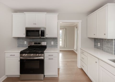 Tiny photo for 1606 Coffelt Avenue, Davenport, IA 52803 (MLS # 12615499)