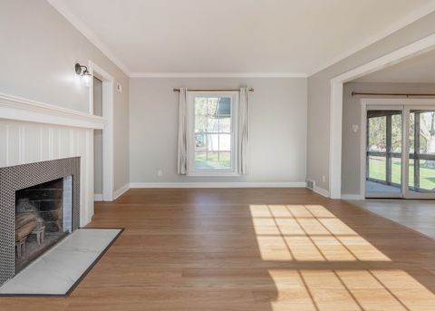 Tiny photo for 1606 Coffelt Avenue, Davenport, IA 52803 (MLS # 12615499)