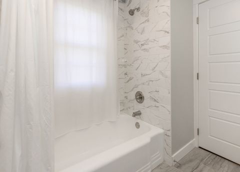 Tiny photo for 1606 Coffelt Avenue, Davenport, IA 52803 (MLS # 12615499)