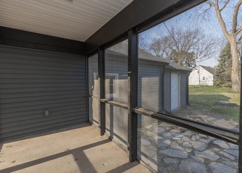 Tiny photo for 1606 Coffelt Avenue, Davenport, IA 52803 (MLS # 12615499)