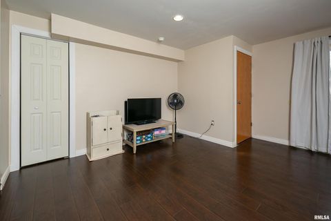 Tiny photo for 1729 Jenna Drive, Davenport, IA 52804 (MLS # QC4267759)