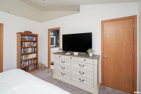 Tiny photo for 1729 Jenna Drive, Davenport, IA 52804 (MLS # QC4267759)