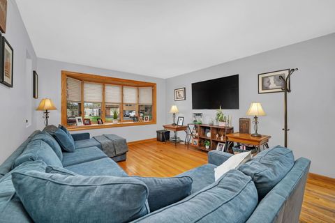 Tiny photo for 13808 Sandra Lane, Crestwood, IL 60418 (MLS # 12621284)