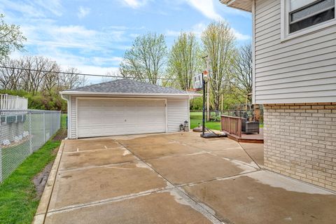 Tiny photo for 13808 Sandra Lane, Crestwood, IL 60418 (MLS # 12621284)