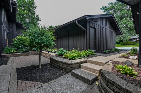 Tiny photo for 6401 Utica Ridge Road #28, Davenport, IA 52807 (MLS # 12713823)