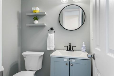 Tiny photo for 19 Golfview Lane, Lake Barrington, IL 60010 (MLS # 12552238)