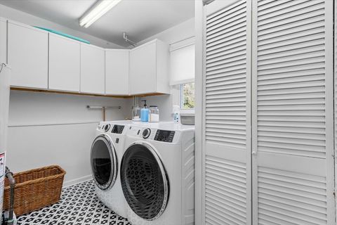 Tiny photo for 19 Golfview Lane, Lake Barrington, IL 60010 (MLS # 12552238)