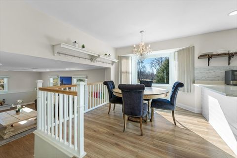 Tiny photo for 19 Golfview Lane, Lake Barrington, IL 60010 (MLS # 12552238)