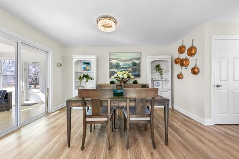 Tiny photo for 19 Golfview Lane, Lake Barrington, IL 60010 (MLS # 12552238)