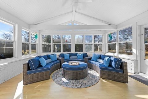 Tiny photo for 19 Golfview Lane, Lake Barrington, IL 60010 (MLS # 12552238)