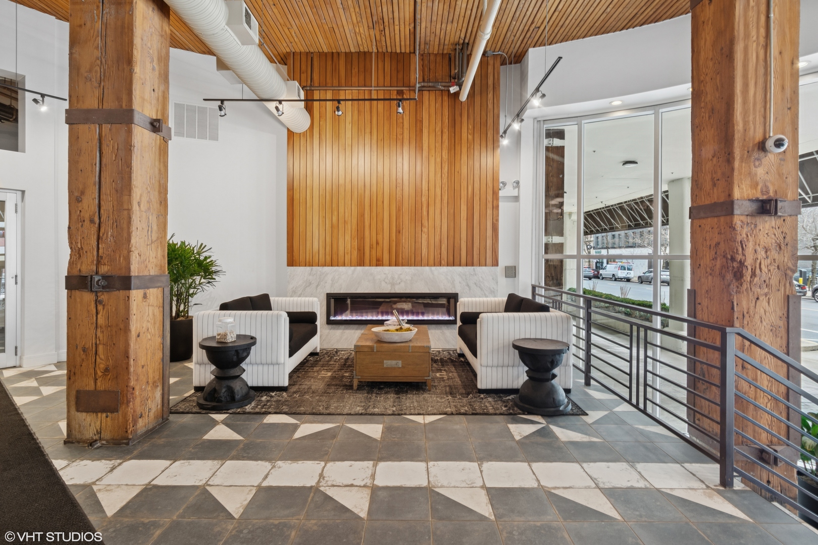 360 W Illinois Street 507