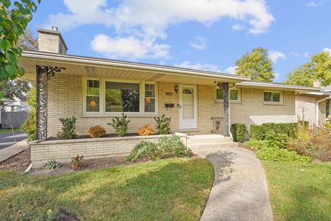 Tiny photo for 2526 Gabriel Avenue, Zion, IL 60099 (MLS # 12497282)