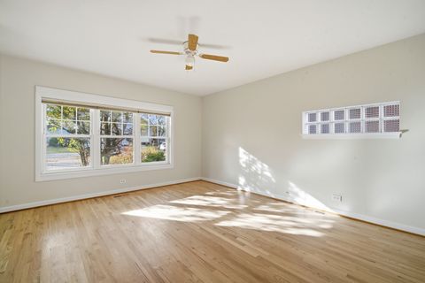 Tiny photo for 1700 Marguerite Street, Park Ridge, IL 60068 (MLS # 12600968)