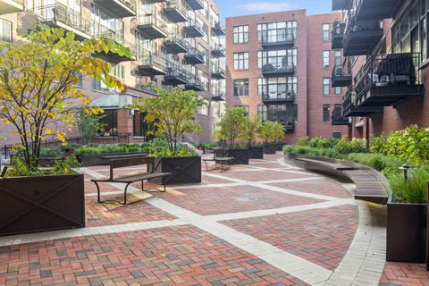 333 W Hubbard Street 502 Chicago IL 60654