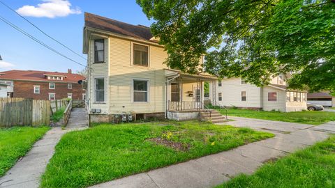 Multi Family in Rockford IL 923 16th Avenue.jpg