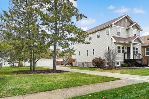 Tiny photo for 3710 Blanchan Avenue, Brookfield, IL 60513 (MLS # 12519420)