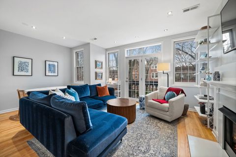 Tiny photo for 1420 W Hollywood Avenue #2, Chicago, IL 60660 (MLS # 12627315)