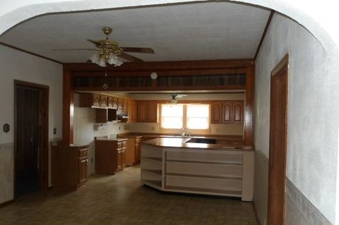 Tiny photo for 114 E 7th Street, Flora, IL 62839 (MLS # 12629304)