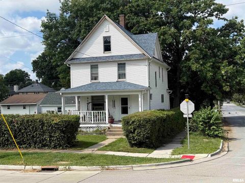 Tiny photo for 2528 FARNAM Street, Davenport, IA 52803 (MLS # QC4267133)