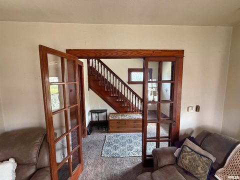 Tiny photo for 2528 FARNAM Street, Davenport, IA 52803 (MLS # QC4267133)