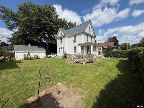 Tiny photo for 2528 FARNAM Street, Davenport, IA 52803 (MLS # QC4267133)