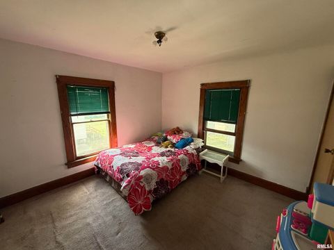 Tiny photo for 2528 FARNAM Street, Davenport, IA 52803 (MLS # QC4267133)