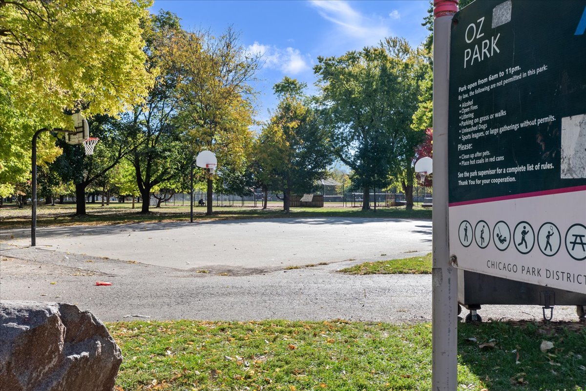 Chicago, Illinois 60614, United States, 4 Bedrooms Bedrooms, ,2 BathroomsBathrooms,Residential,Active,249742