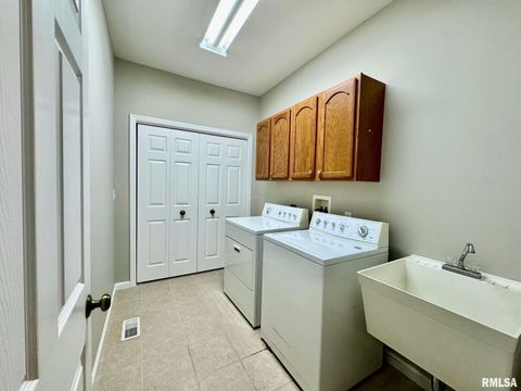 Tiny photo for 4212 Newbury Court, Quincy, IL 62305 (MLS # QC4268378)