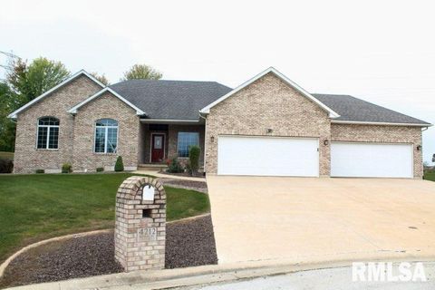 Photo of 4212 Newbury Court, Quincy, IL 62305 (MLS # QC4268378)