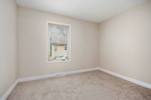 Tiny photo for 26 E 157th Street, South Holland, IL 60473 (MLS # 12628379)