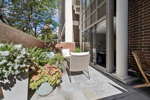 Tiny photo for 1740 N CLARK Street #1733, Chicago, IL 60614 (MLS # 12499481)