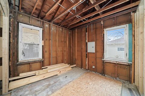 Tiny photo for 9552 S California Avenue, Evergreen Park, IL 60805 (MLS # 12526217)