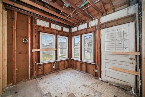 Tiny photo for 9552 S California Avenue, Evergreen Park, IL 60805 (MLS # 12526217)