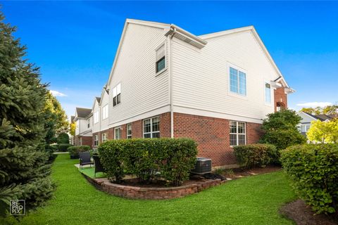 Tiny photo for 29 Bay Drive, Itasca, IL 60143 (MLS # 12519471)