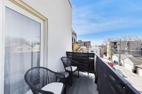 Tiny photo for 3718 N Ashland Avenue #302, Chicago, IL 60613 (MLS # 12599493)