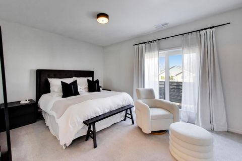 Tiny photo for 3718 N Ashland Avenue #302, Chicago, IL 60613 (MLS # 12599493)