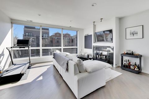 Tiny photo for 3718 N Ashland Avenue #302, Chicago, IL 60613 (MLS # 12599493)