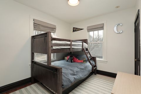 Tiny photo for 833 Lincoln Street, Evanston, IL 60201 (MLS # 12587794)