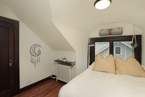 Tiny photo for 833 Lincoln Street, Evanston, IL 60201 (MLS # 12587794)