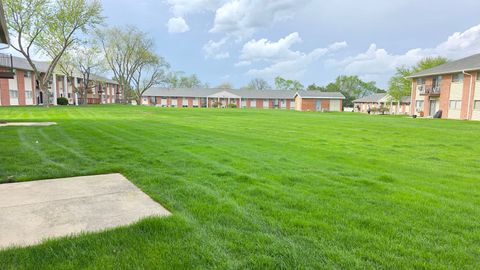 Tiny photo for 1557 Jill Court #206, Glendale Heights, IL 60139 (MLS # 12622719)