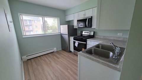 Tiny photo for 1557 Jill Court #206, Glendale Heights, IL 60139 (MLS # 12622719)