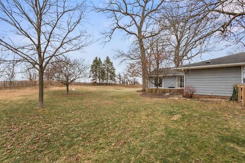 Tiny photo for 6709 N West Arrowhead Drive, Urbana, IL 61802 (MLS # 12541286)