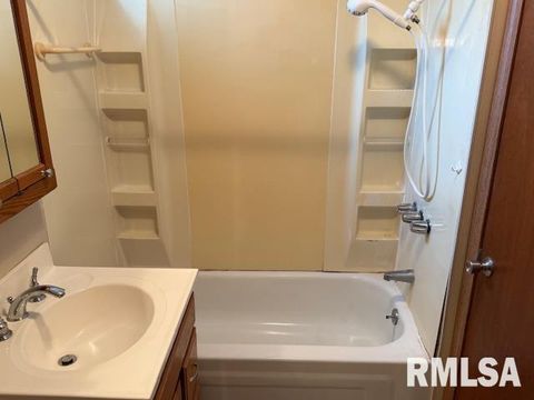 Tiny photo for 84 S New Thompson Lake Road, Carbondale, IL 62901 (MLS # EB460161)