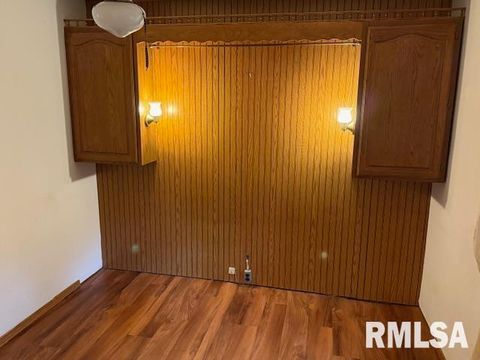 Tiny photo for 84 S New Thompson Lake Road, Carbondale, IL 62901 (MLS # EB460161)