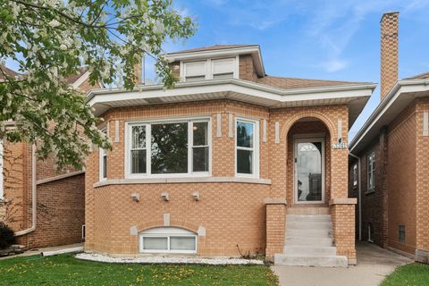 Photo of 3741 N Nottingham Avenue, Chicago, IL 60634 (MLS # 12619984)